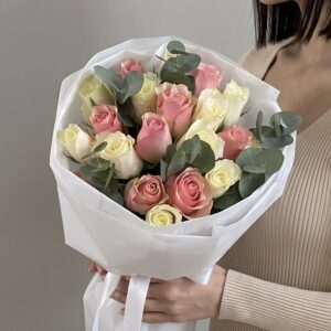 19 нежный роз с эвкалиптом
