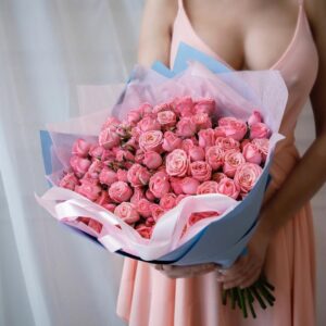 25 кустовых роз