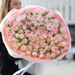 51 кустовая роза букет