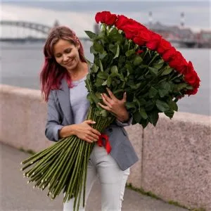 Высокие розы от 100 см доставка