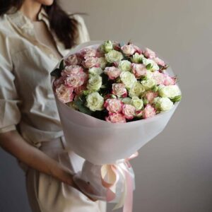 букет кустовая роза
